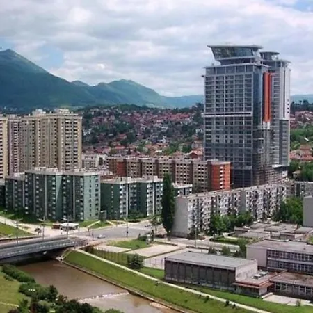 Svjetao Apartman I Besplatan Parking Na Hrasnom Kod Bosmala * Sarajewo